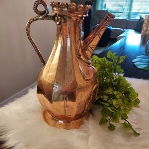 Vintage Hand Forged Copper Pot w Peruvian Pattern Design. Circa 90's